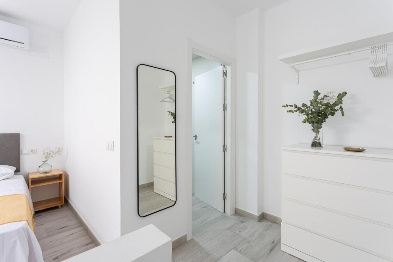 Apartamentos La Pelusa Malaga Ngoại thất bức ảnh